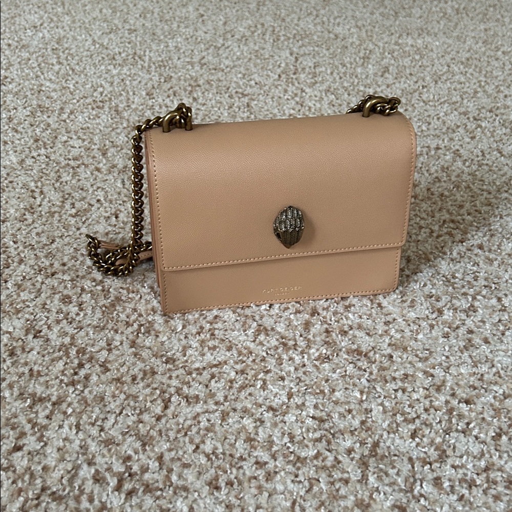 Elegant Tan Leather Crossbody Bag